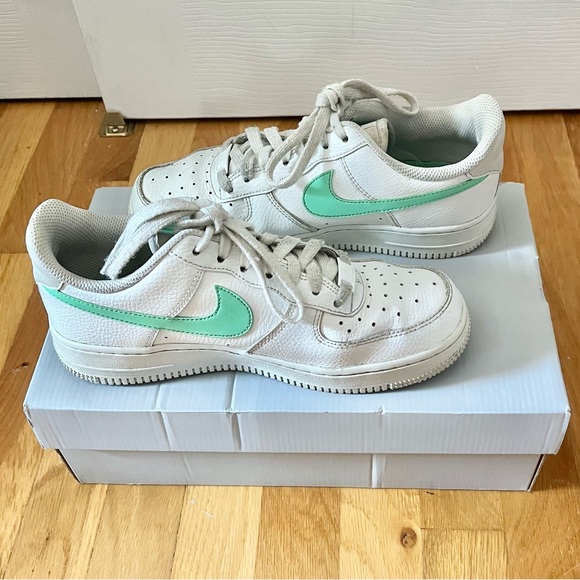Nike Air Force 1 ‘07 “White/Green Glow-White Bone” - Picture 2 of 11